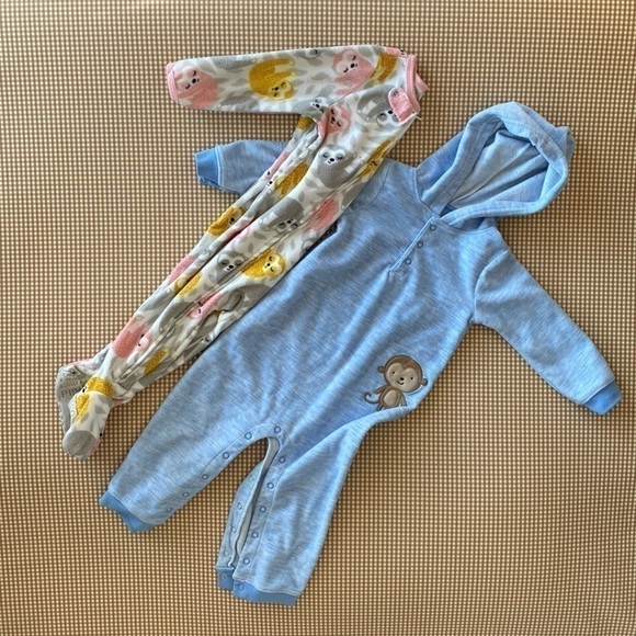 Carter’s Pajama Bundle. 18 / 24 months - Picture 2 of 10